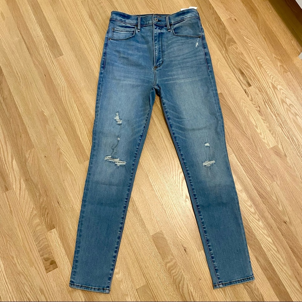 BNWT Abercrombie & Fitch Ultra High Rise Super Skinny 29 distressed Jeans
